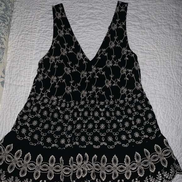 Embroidered Peplum Layered Vneck Tank Top - Picture 3 of 7